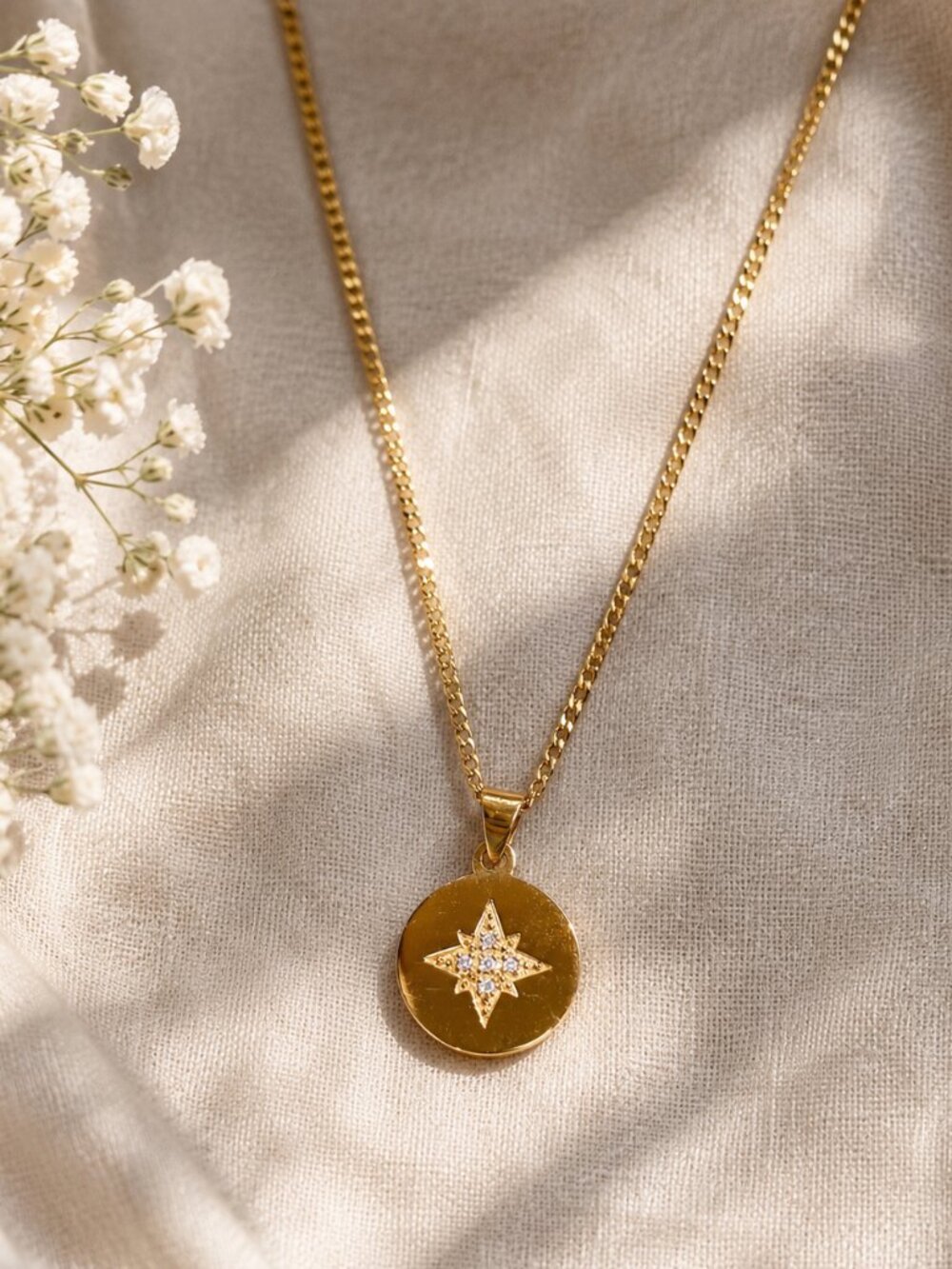 18K Gold Plated Starburst Pendant Necklace Rhinestone Statement Charm Dainty